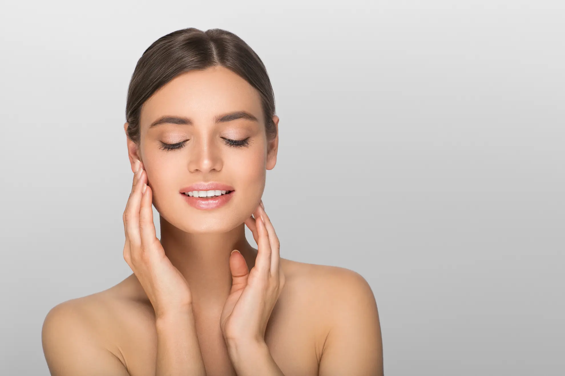 Read more about the article Best Facial Treatments Before a Wedding